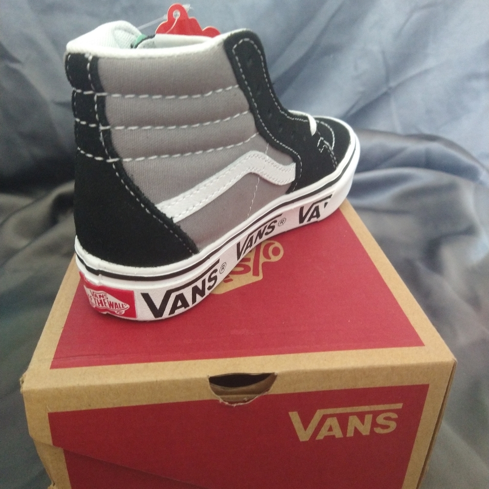 Shoes - Picture 2 of 2